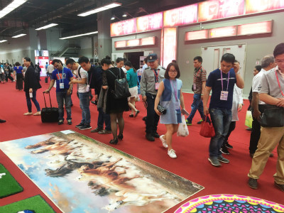 華德首秀廣交會(huì)：3D印花及人造草坪受青睞